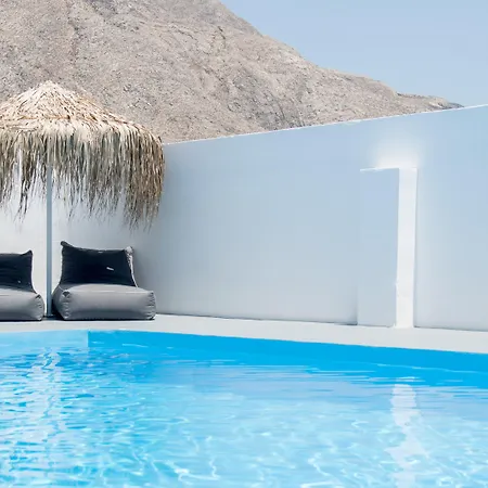 Aegeeis Perissa (Santorini)