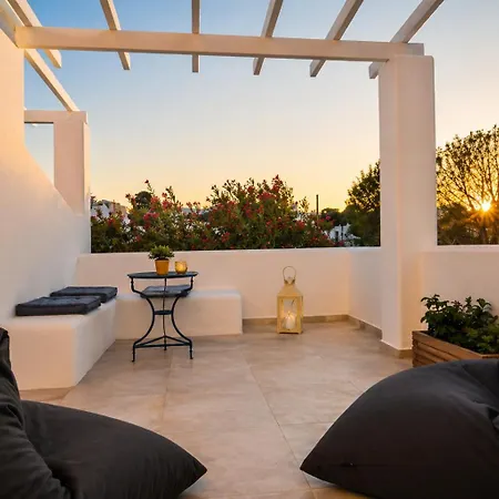 Aegeeis 4* Perissa (Santorini)