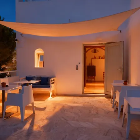 Apart Otel Aegeeis Perissa (Santorini)