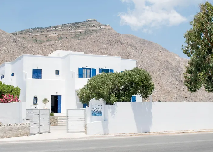 Aegeeis Perissa (Santorini)