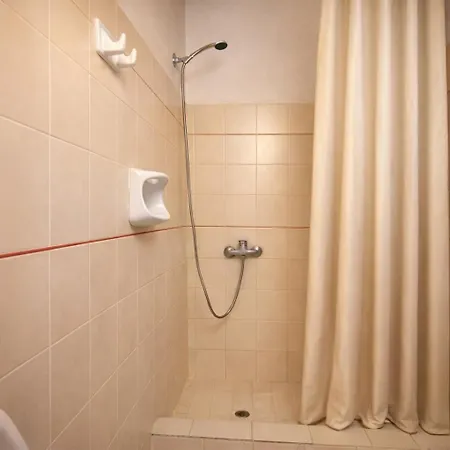 أيغييس شقة فندقية 4*