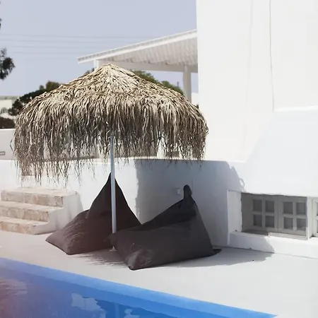 Aegeeis 2* Perissa (Santorini)