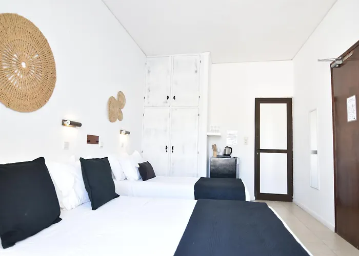 Apart-hotel Aegeeis Perissa (Santorini)