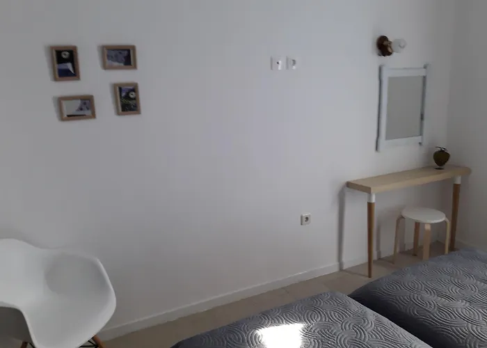 Aegeeis Apart-hotel Perissa (Santorini)