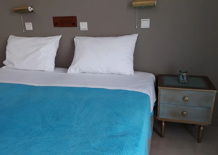 Aegeeis 4* Perissa (Santorini)