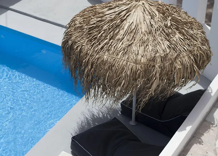 Aegeeis 4* Perissa (Santorini)