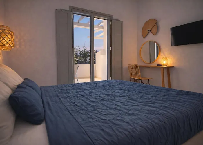 Aegeeis Perissa (Santorini)